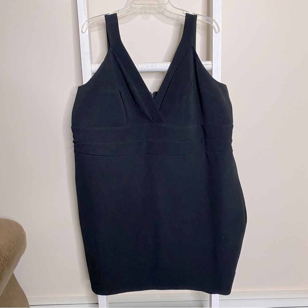 Torrid NWT Black Sleeveless V-neck Bodycon Dress. Size 26.